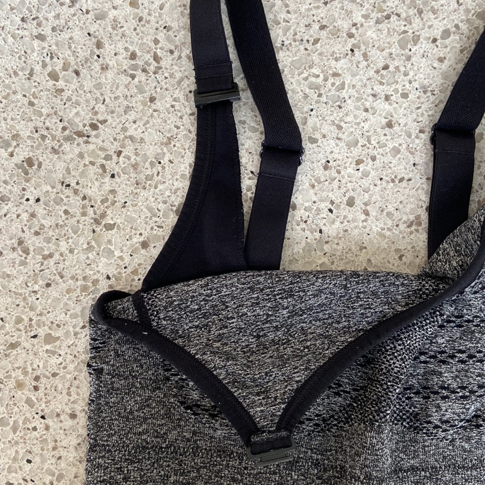 Thyme Maternity nursing sports bra - Picture 2 of 4